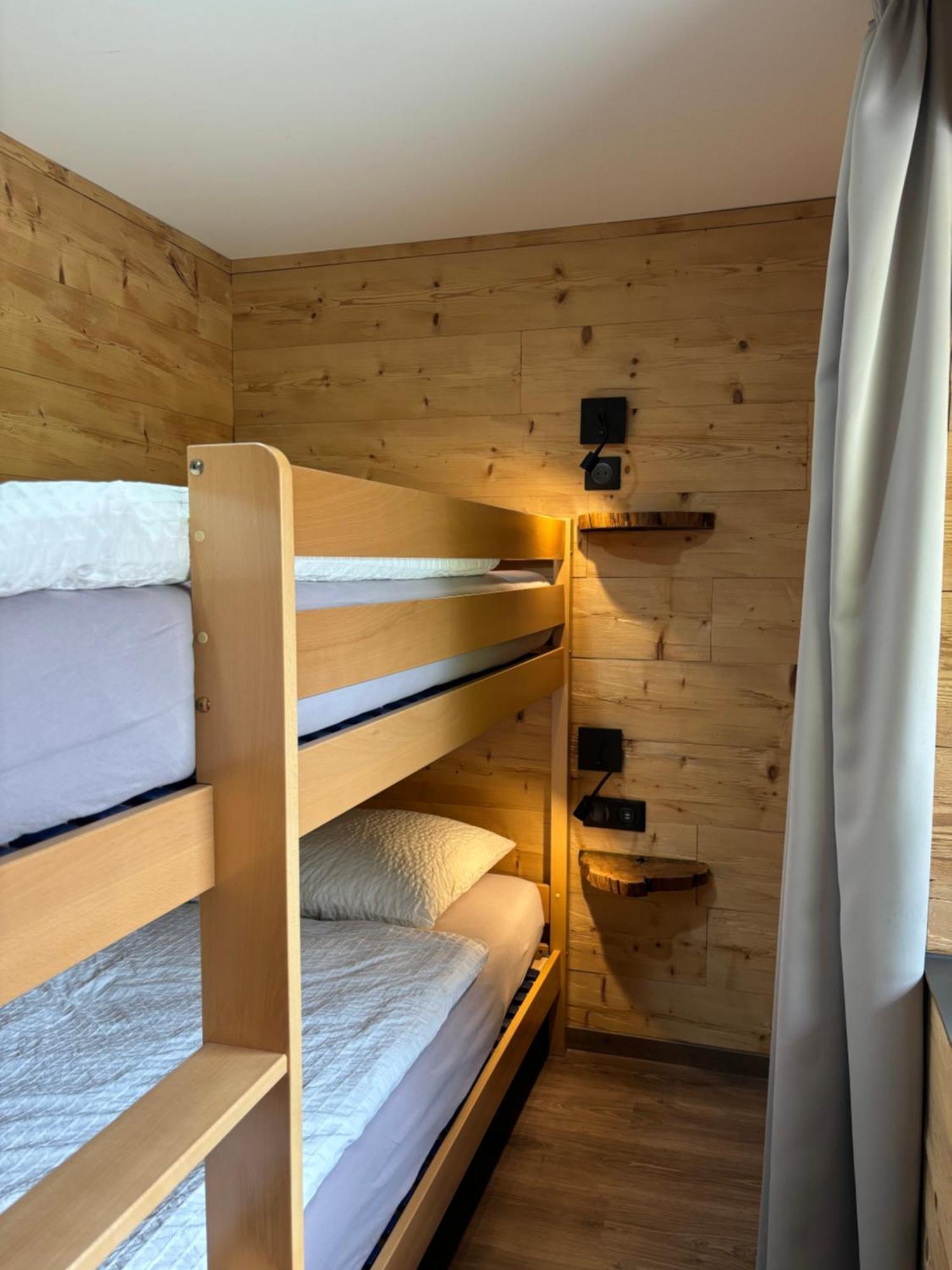 La Ferme De Rochesson, Jacuzzis & Piscine Commune Apartment Rochesson